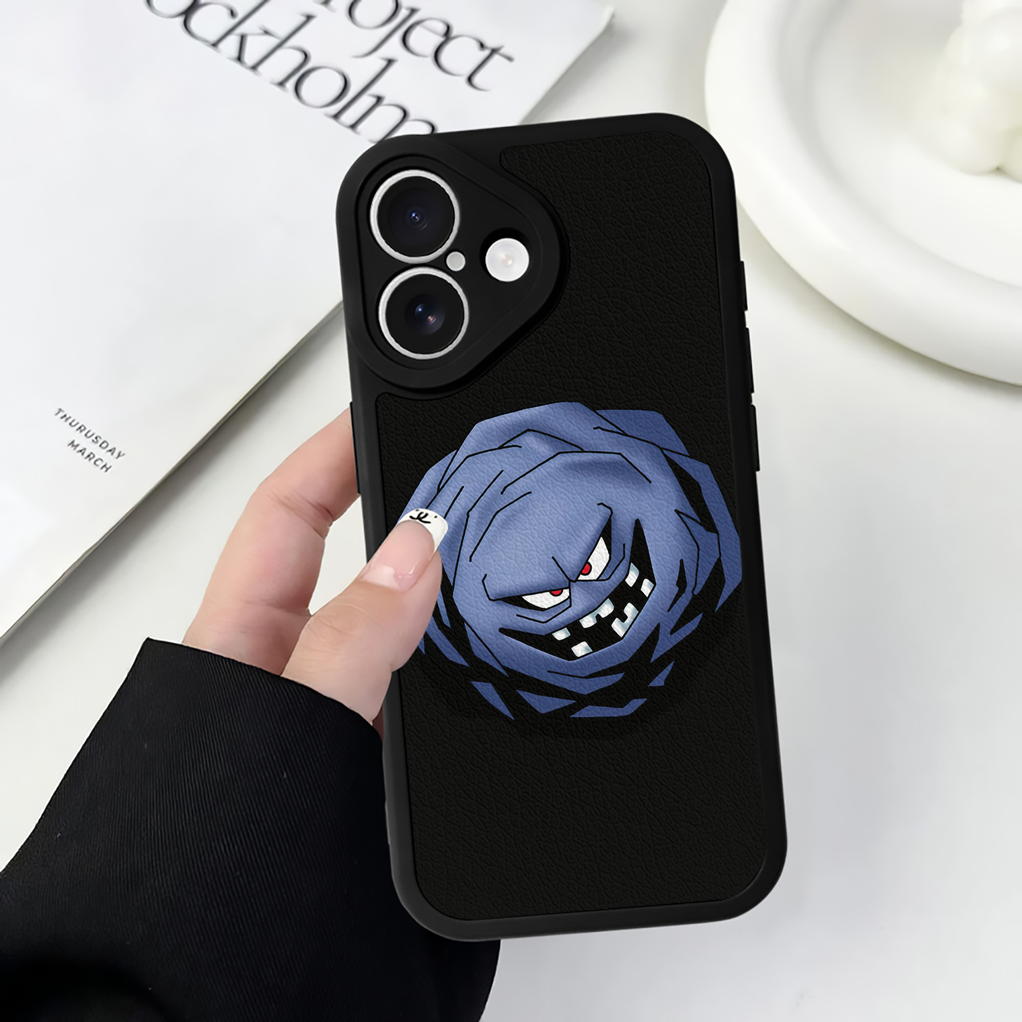 （画像用） ドラゴンクエスト Doragon Kuesuto Dragon Quest 【iPhone 16シリーズ対応】シリコンスマホケース（レザー調） 材質：シリコン